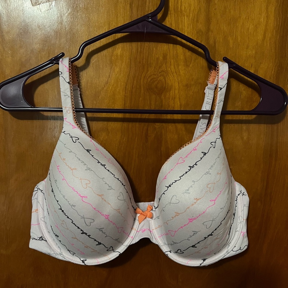 36D, Victoria’s Secret, Body by Victoria lined perfect coverage bra, pink